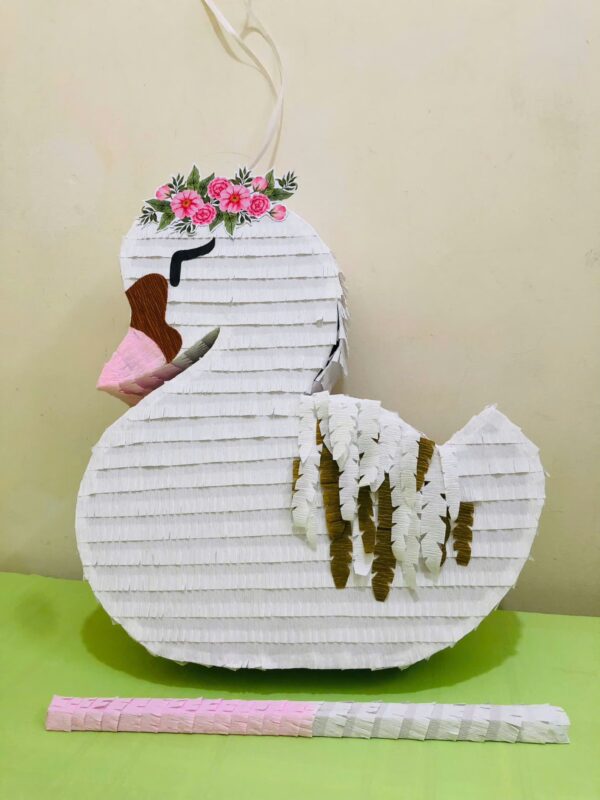 z6907471177060 e6f0fc4a1633b2c4e0bbbfc0a94f824e 1536x20485394 pinata sinh nhật cho bé trai 3 Pinata cho tiệc sinh nhật bé gái