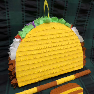 pinata bánh taco
